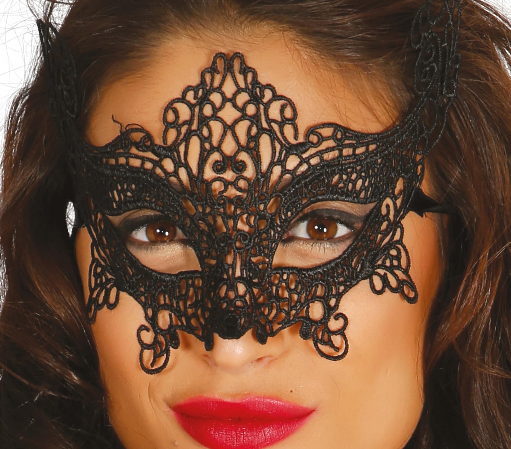EMBROIDERED BLACK MASK