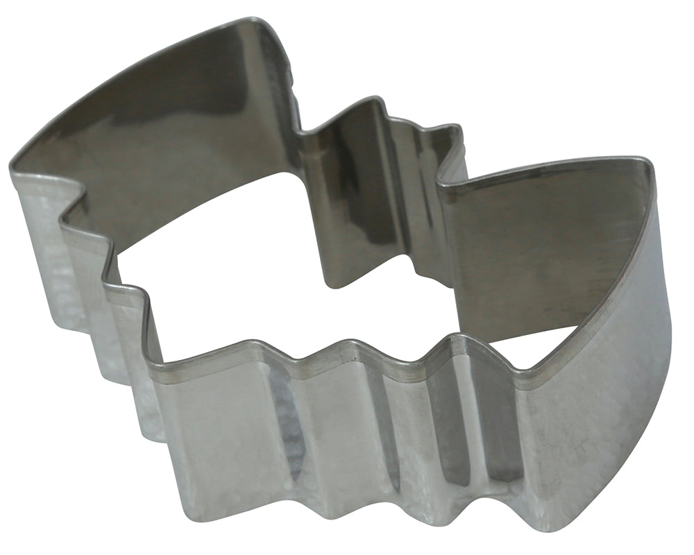 SET OF 5 METAL COOKIE CUTTERS