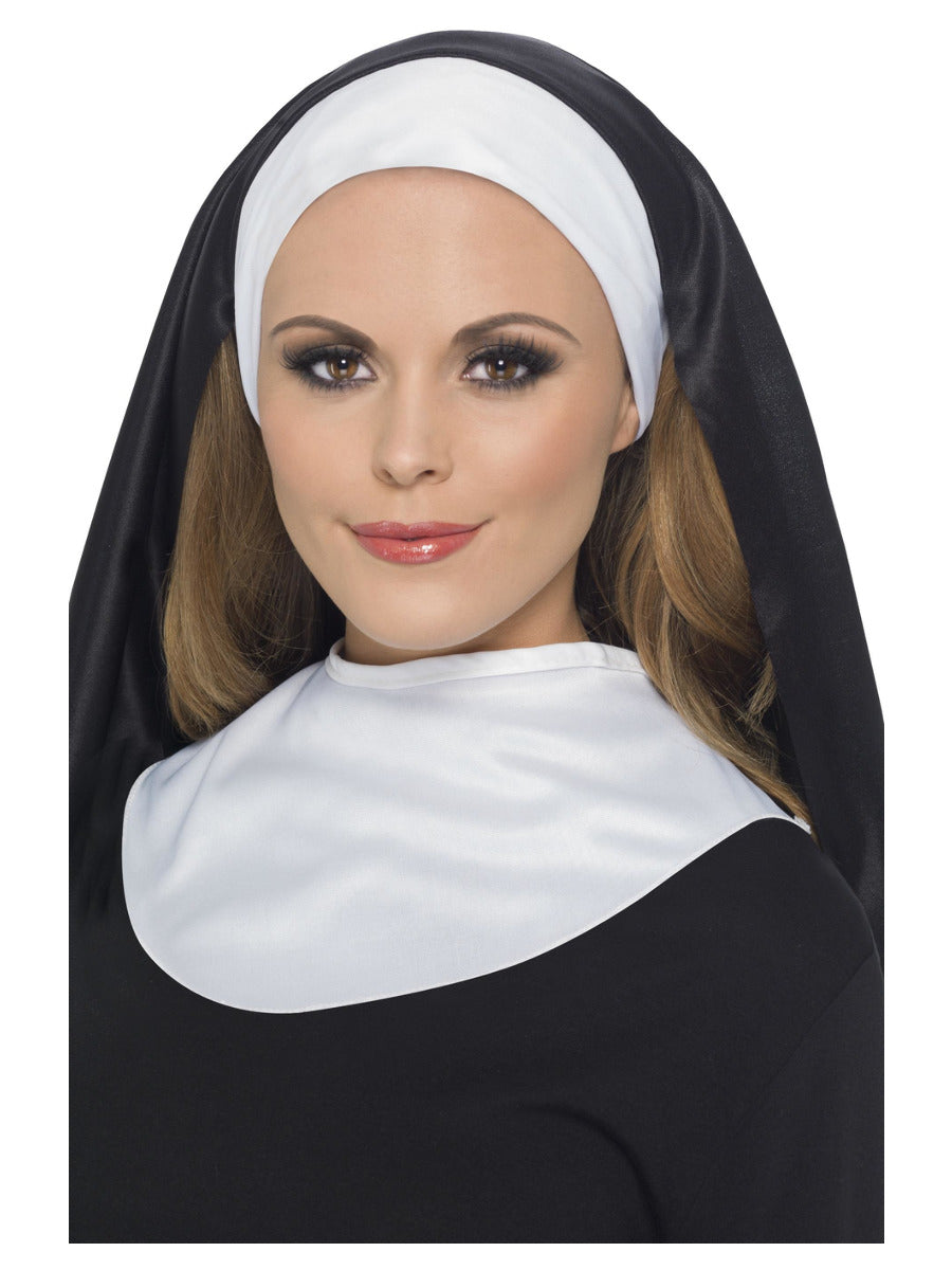 Nun's Kit, Black & White - 1