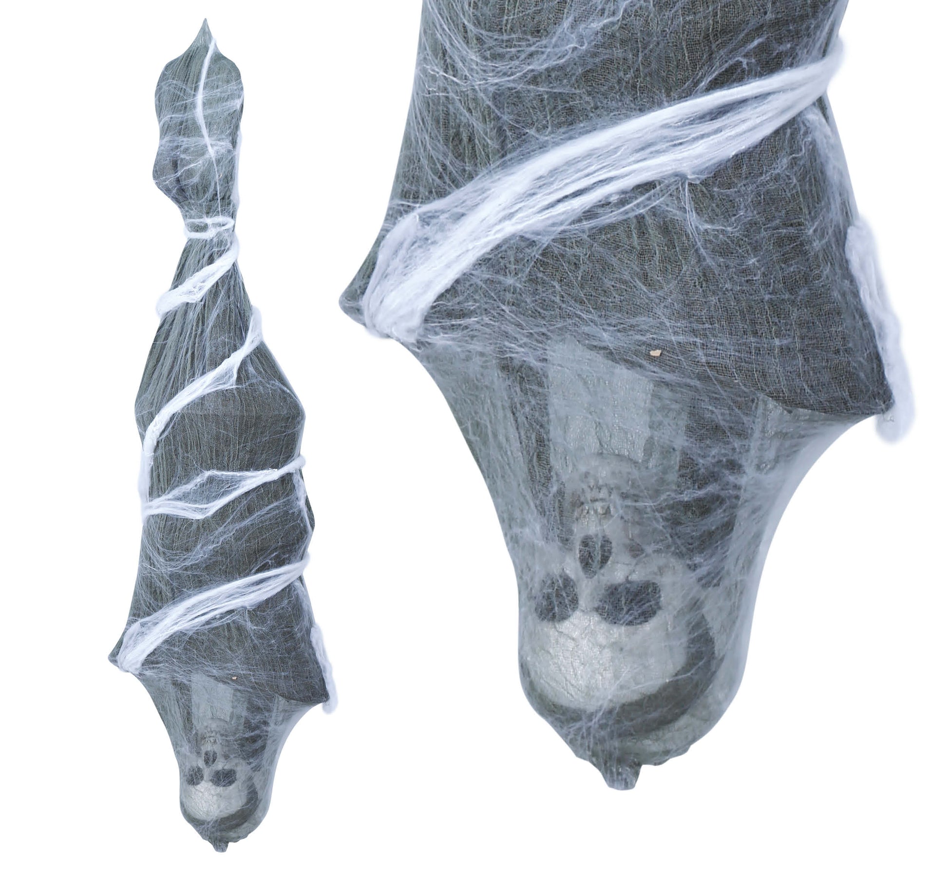 SKULL IN SPIDERWEB HANGING 120 CMS