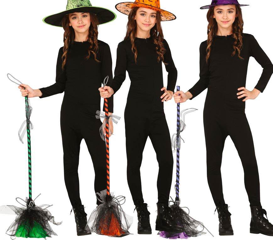 ASSORTED WITCHES' BROOMS 95 CMS.
