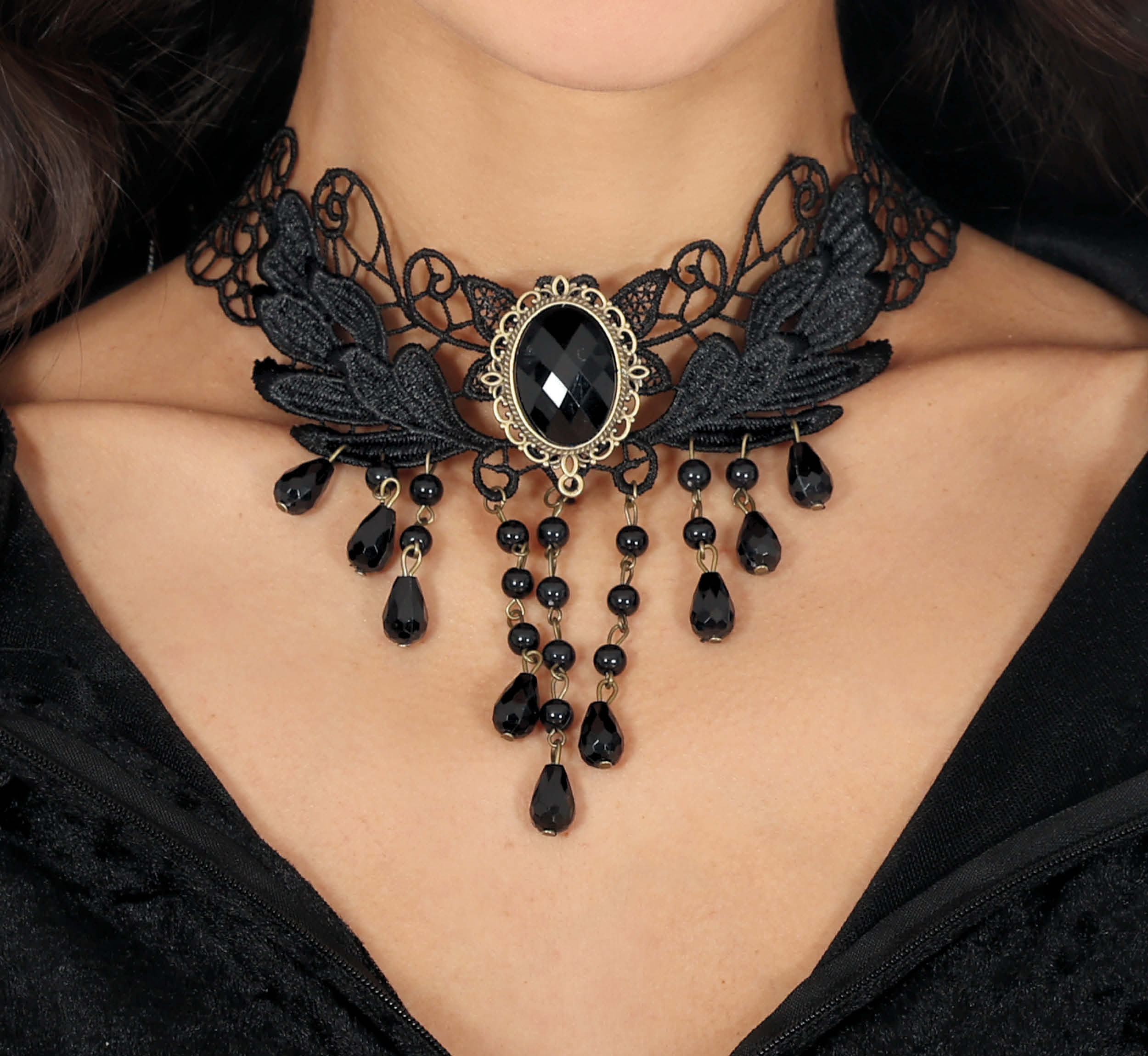BLACK EMBROIDERED CHOKER WITH BEADS