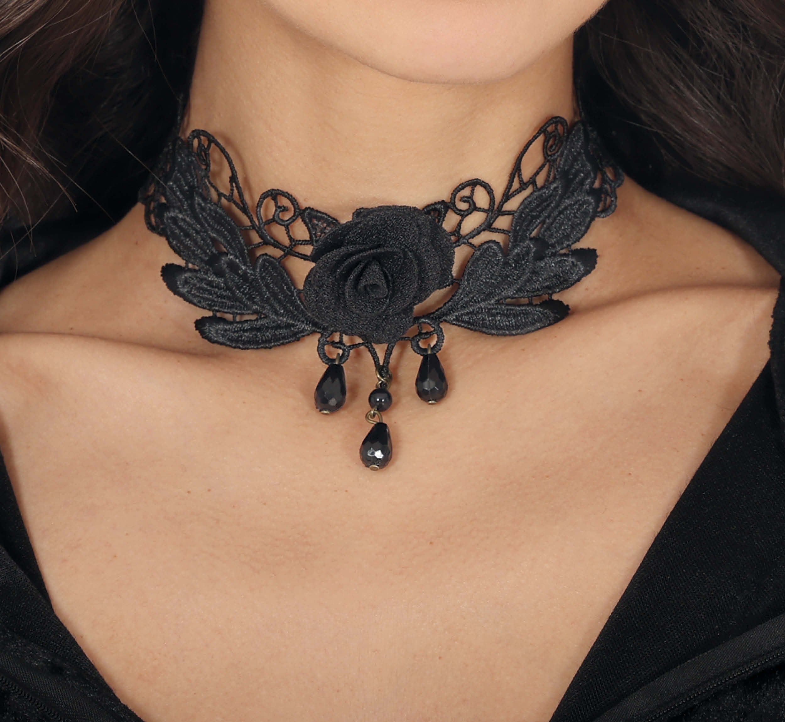 BLACK ROSE EMBROIDERED CHOKER